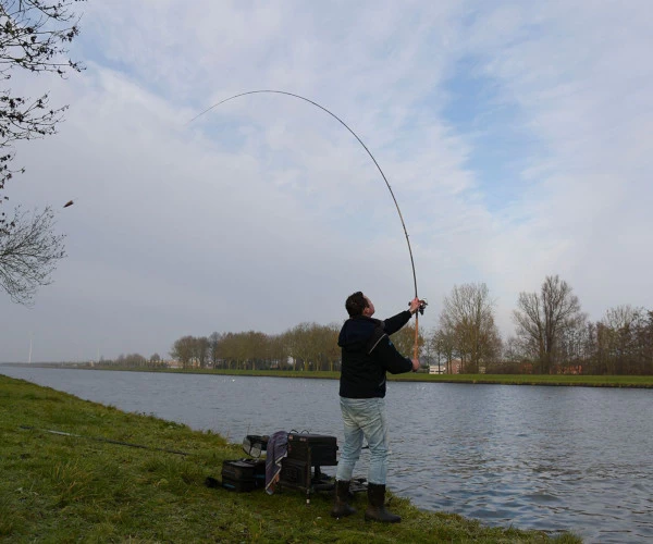 Cresta Identity Pro Tolerance Feeder 360 1 Cresta Identity Pro Tolerance Feeder 360